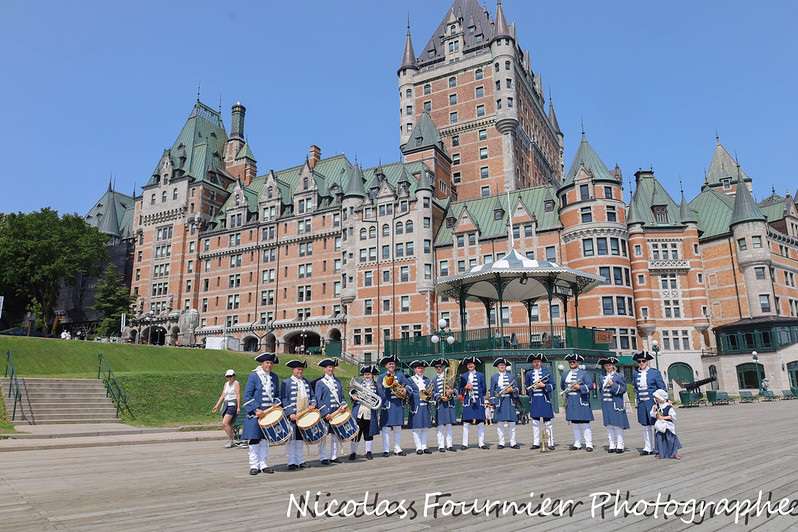 Moment mémorable devant le château de Frontenac à Québec